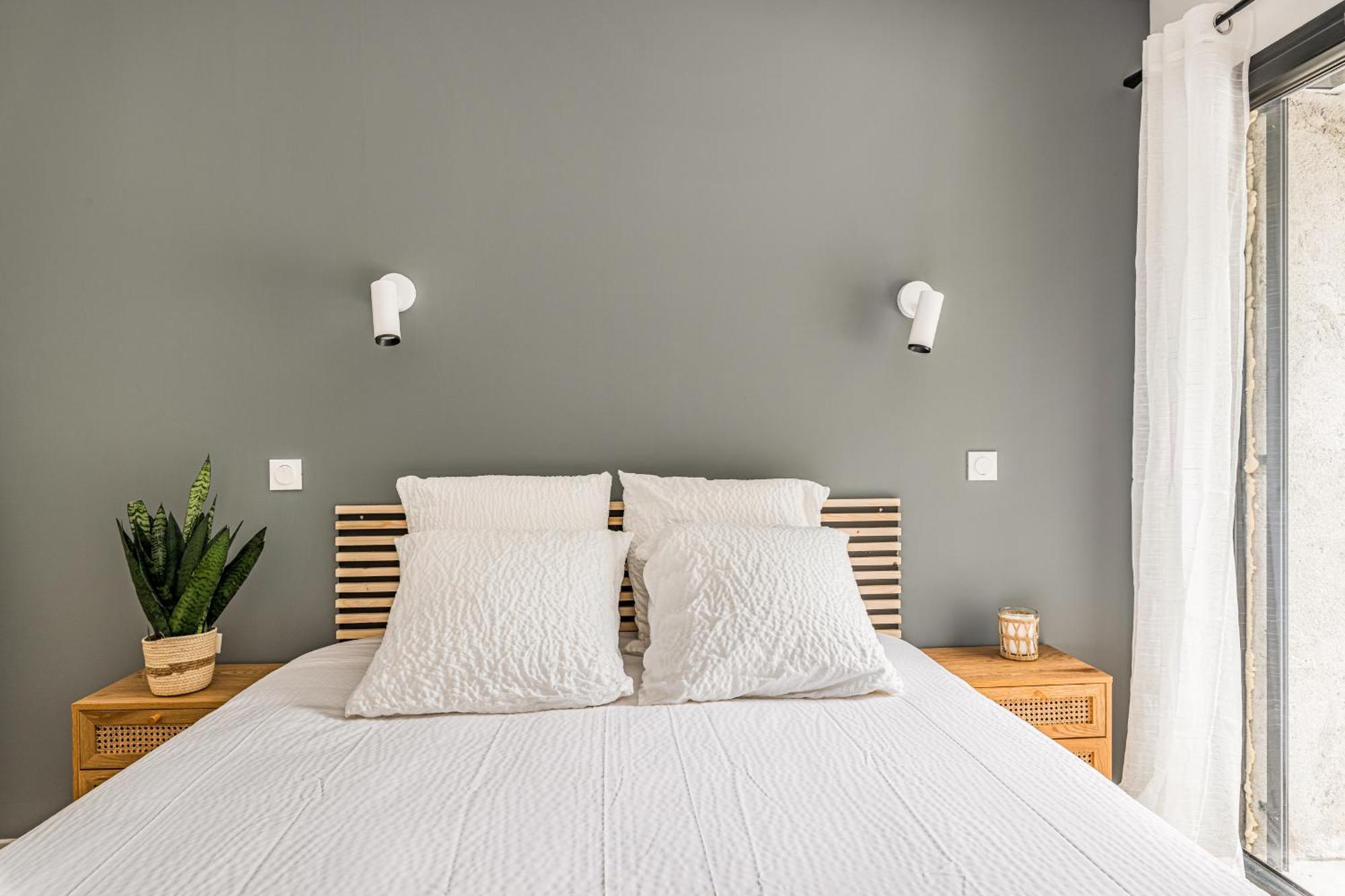 Chill Haven - Jacuzzi & Cinema - Queen Size - Parking - Terrasse Saint-Etienne  Extérieur photo